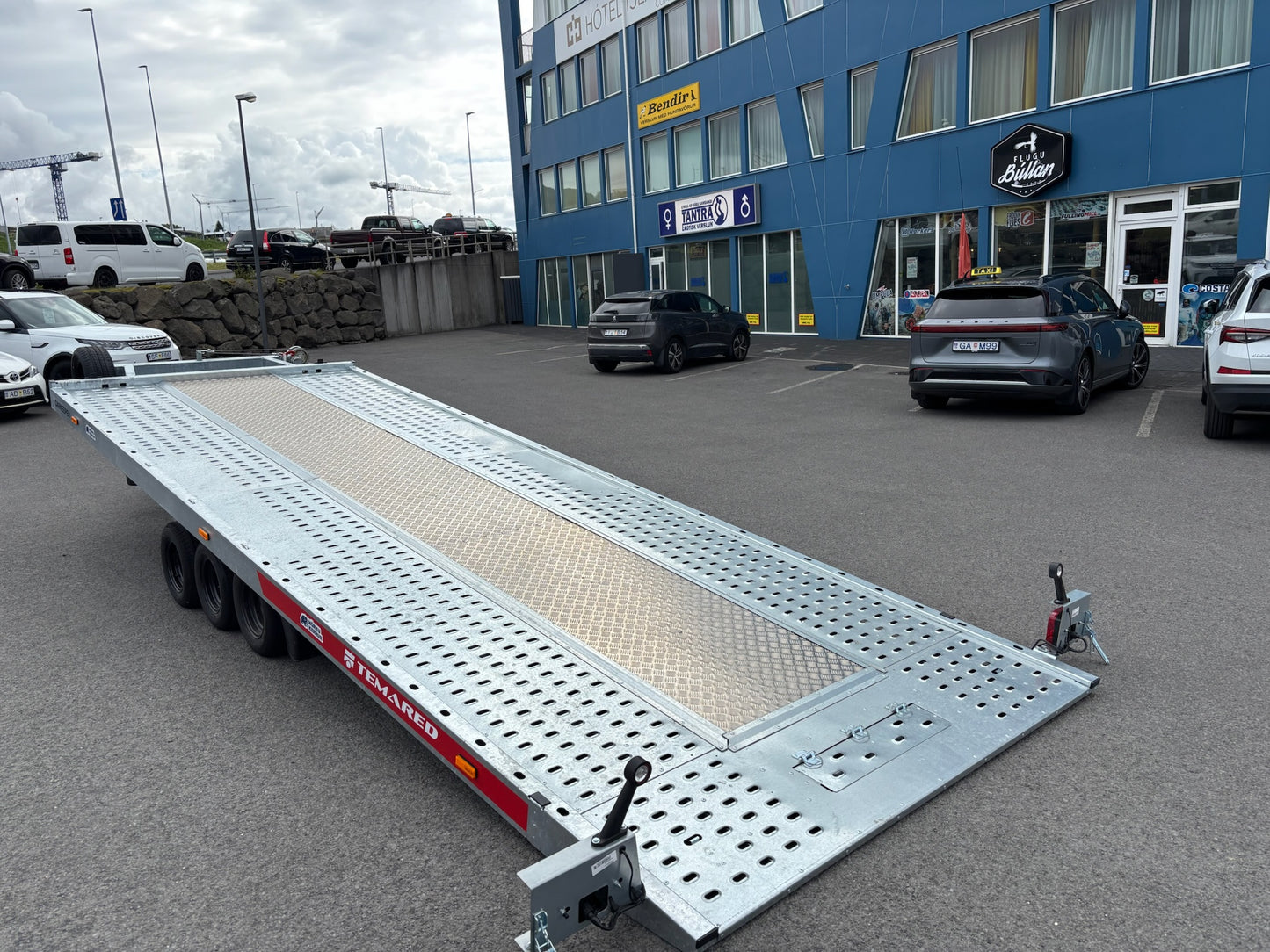 CARKEEPER 5820/3 S 3,5T Bílakerra - Hörku kerra - Bílaflutningakerra