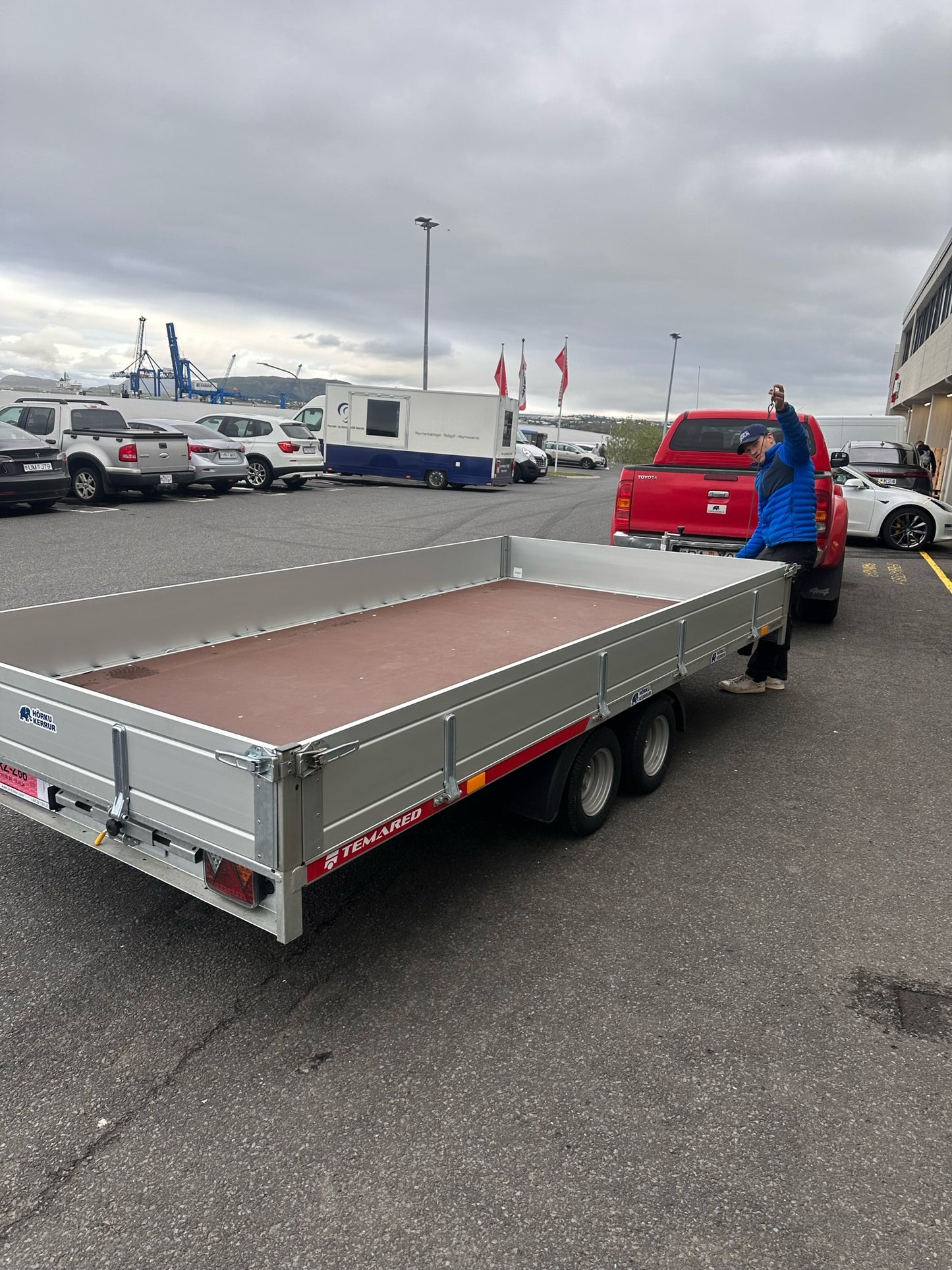 CARKEEPER 4021/2 S 2,7T Bílakerra og vinnukerra