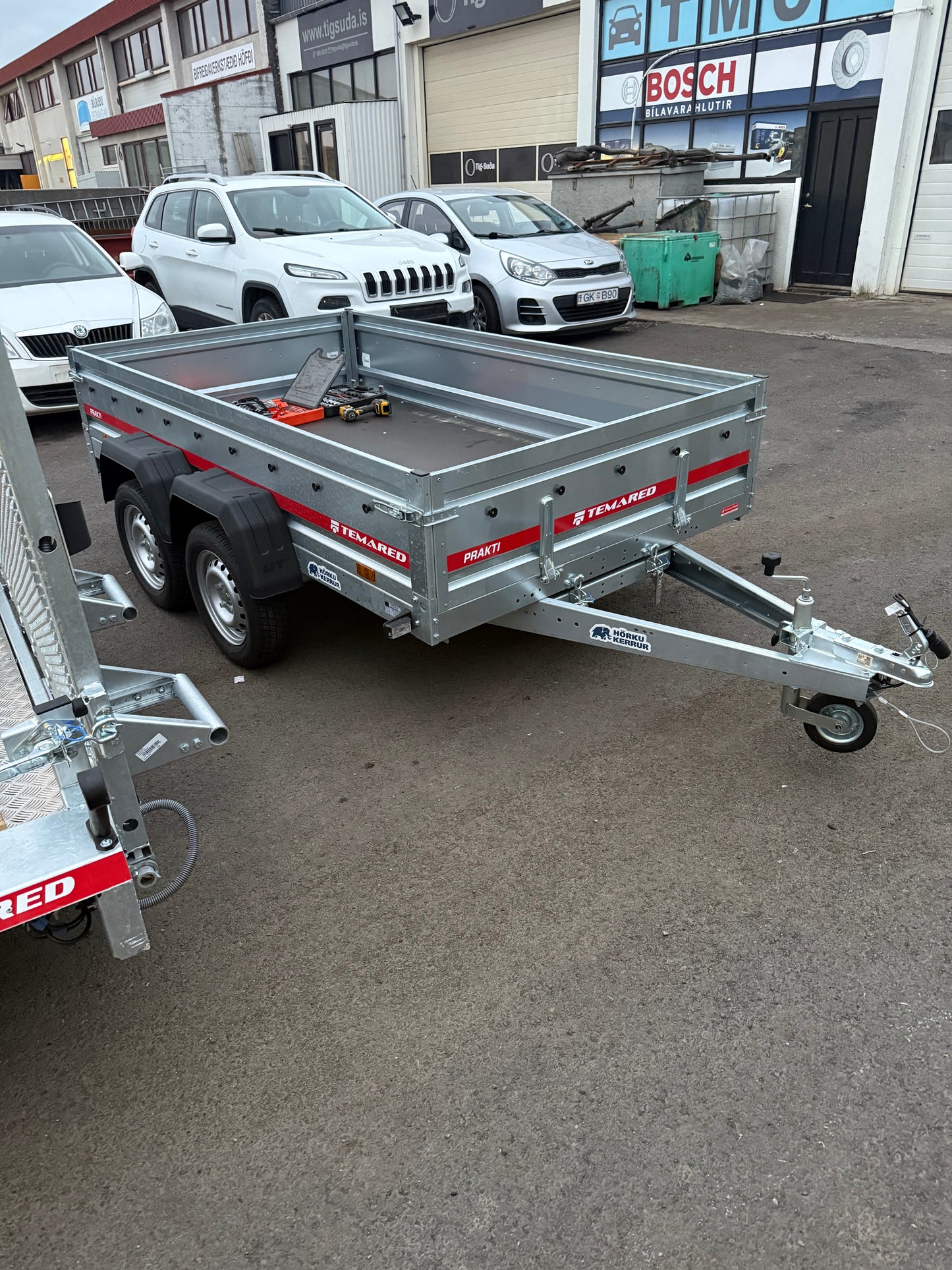 Kerra sem hentar fyrir minni verkin og fjórhjól - PRAKTI 2615/2 750kg